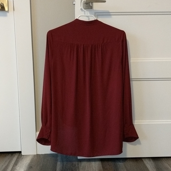 BCBG MAX AZRIA Bergendy High Low Blouse - Picture 2 of 8